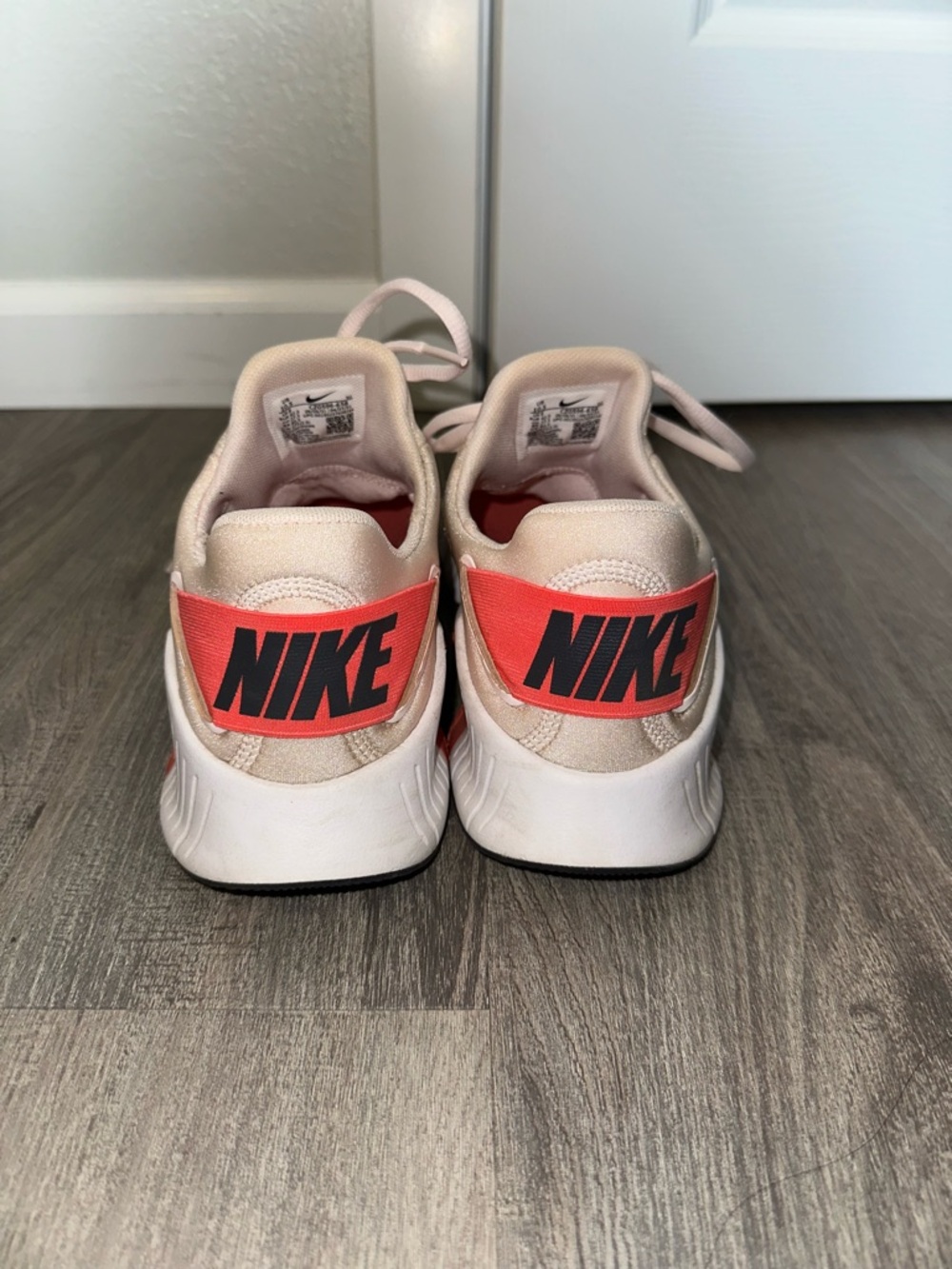 Nike Micron- Womens - Picture 3 of 8
